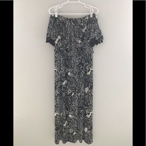 Off-the-shoulder lace print maxi